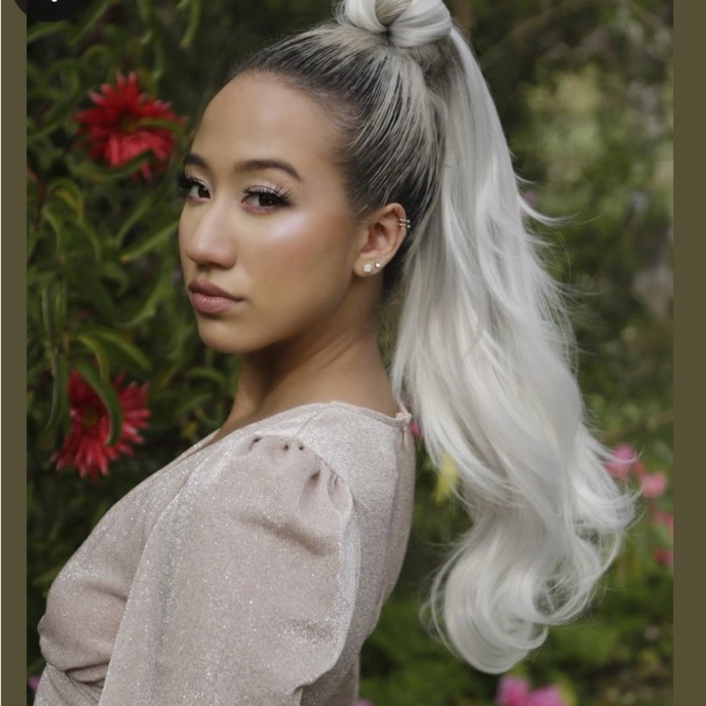Pretty Party .  “Ice Blonde” Ponytail hair extension. New never worn.